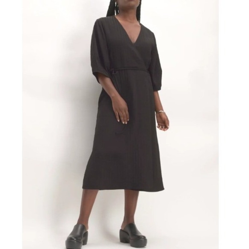 Everlane The City Stripe Wrap Dress 00 Black V Neck Balloon Sleeve Minimalist